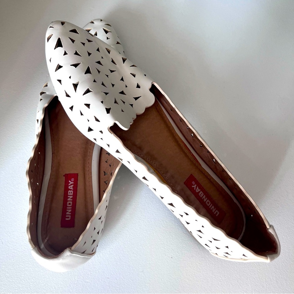 UNIONBAY Women's White Cutout Flats